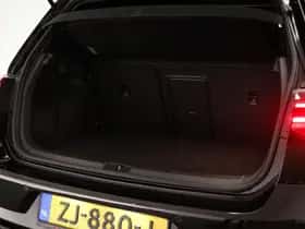 Volkswagen Golf (2018) thumbnail 17