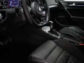Volkswagen Golf (2018) thumbnail 33