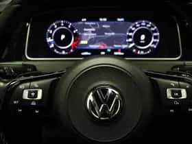 Volkswagen Golf (2018) thumbnail 37