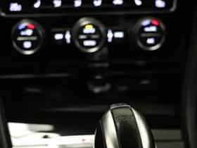 Volkswagen Golf (2018) thumbnail 44