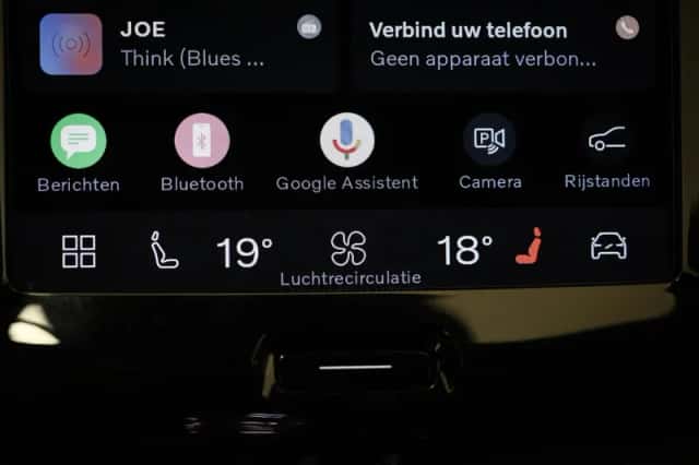 Volvo XC60 (2023) thumbnail 6
