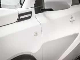 Suzuki Vitara (2023) thumbnail 16