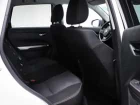 Suzuki Vitara (2023) thumbnail 9