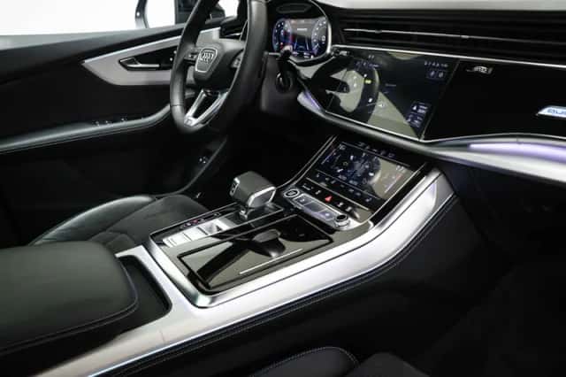 Audi Q7 (2021) thumbnail 4