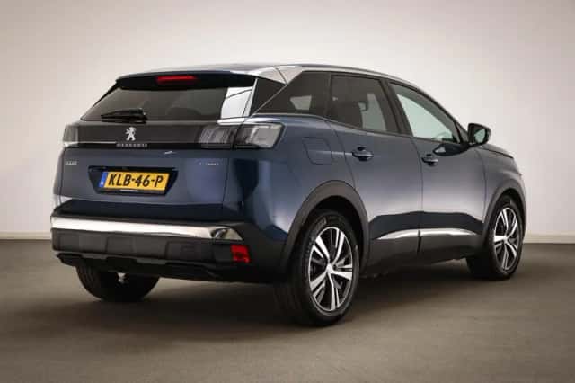 Peugeot 3008 (2024) thumbnail 2