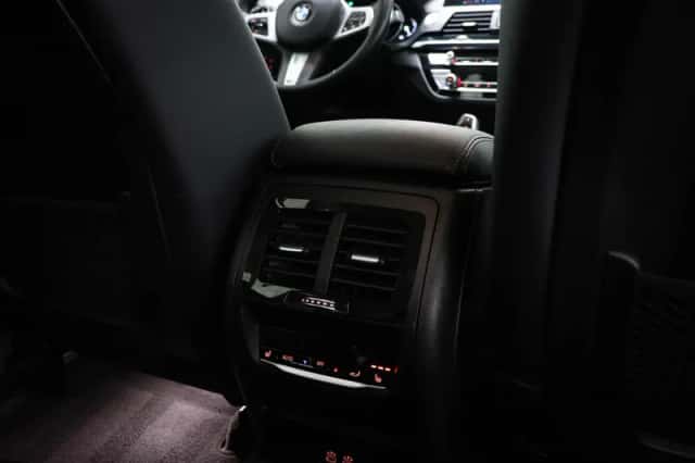 BMW X3 (2021) thumbnail 3