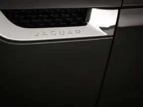 Jaguar F-Type (2018) thumbnail 25