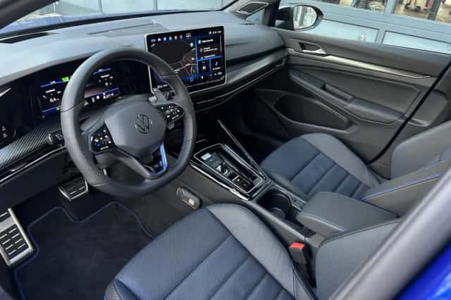 Volkswagen Golf (2026) thumbnail 3