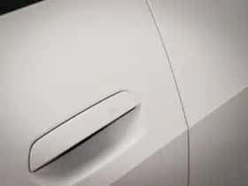 BMW i4 (2022) thumbnail 24