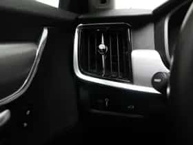 Volvo S90 (2018) thumbnail 30