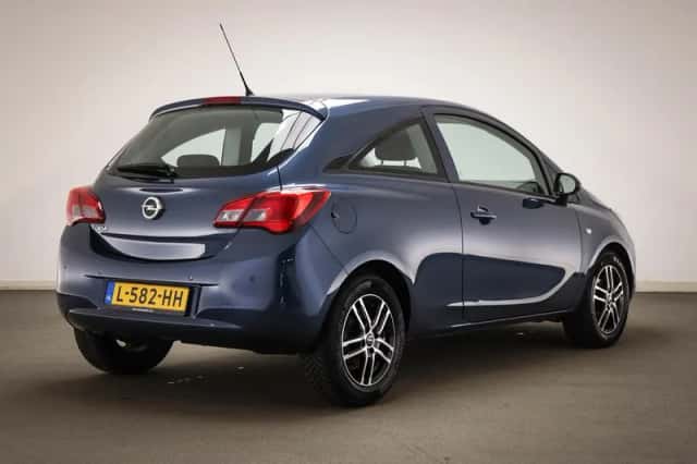 Opel Corsa (2015) thumbnail 2