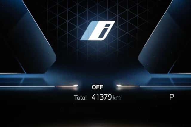 BMW iX1 (2024) thumbnail 5