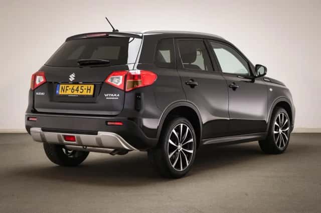 Suzuki Vitara (2017) thumbnail 2