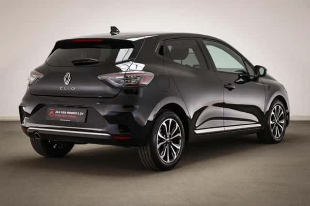 Renault Clio (2025) thumbnail 2