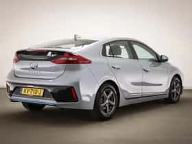 Hyundai Ioniq (2017) thumbnail 2