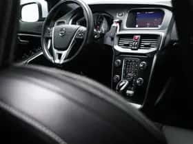 Volvo V40 (2017) thumbnail 10