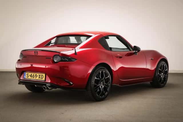 Mazda MX-5 (2023) thumbnail 4