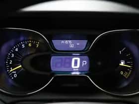 Renault Captur (2015) thumbnail 4