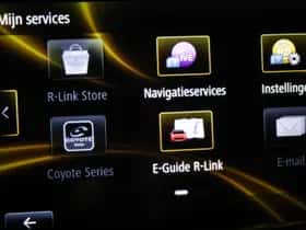 Renault Captur (2015) thumbnail 5