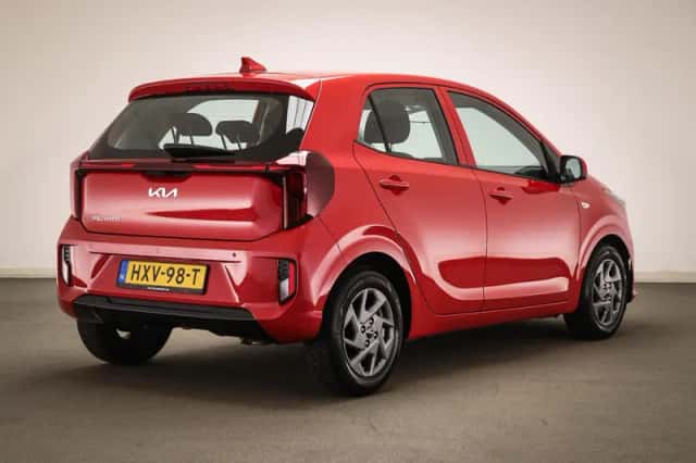 Kia Picanto (2024) thumbnail 2