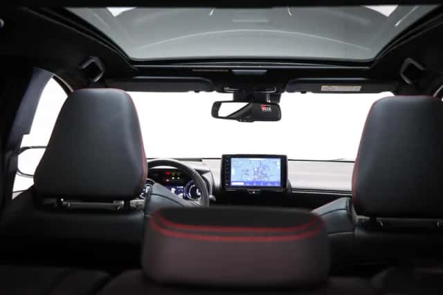 Toyota Yaris (2023) thumbnail 3