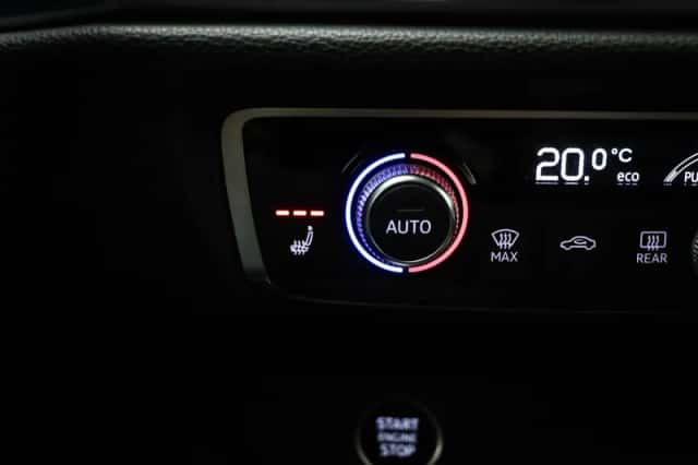 Audi Q3 (2021) thumbnail 6