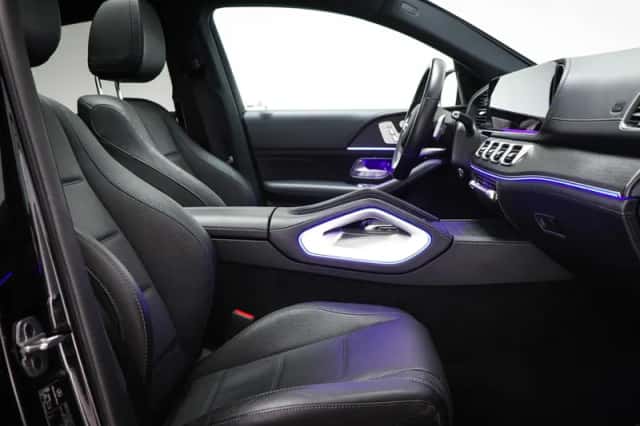 Mercedes-Benz GLE (2023) thumbnail 4
