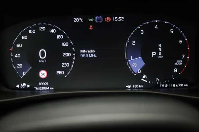 Volvo XC40 (2018) thumbnail 4