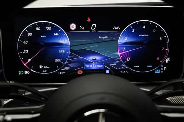 Mercedes-Benz CLE (2024) thumbnail 4