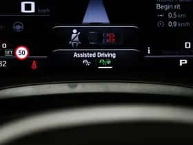 BMW M4 (2022) thumbnail 7
