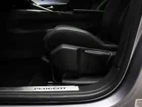 Peugeot 3008 (2023) thumbnail 26