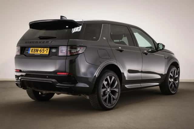 Land Rover Discovery Sport (2023) thumbnail 2