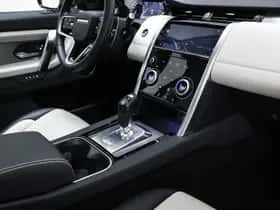 Land Rover Discovery Sport (2023) thumbnail 3