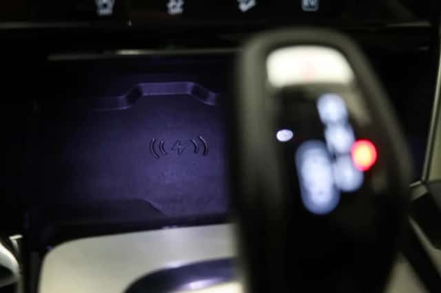 Land Rover Discovery Sport (2023) thumbnail 6