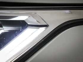 Volkswagen Tiguan (2021) thumbnail 20
