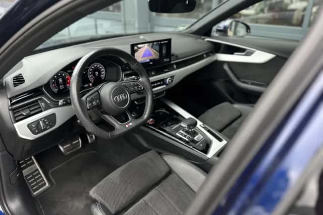 Audi A4 (2020) thumbnail 3