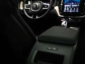 Volvo XC60 (2025) thumbnail 3