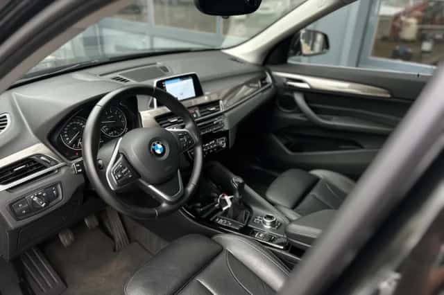 BMW X1 (2017) thumbnail 3