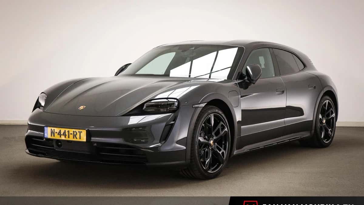 Porsche Taycan (2021) — foto 1