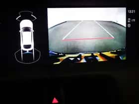Porsche Taycan (2021) thumbnail 9