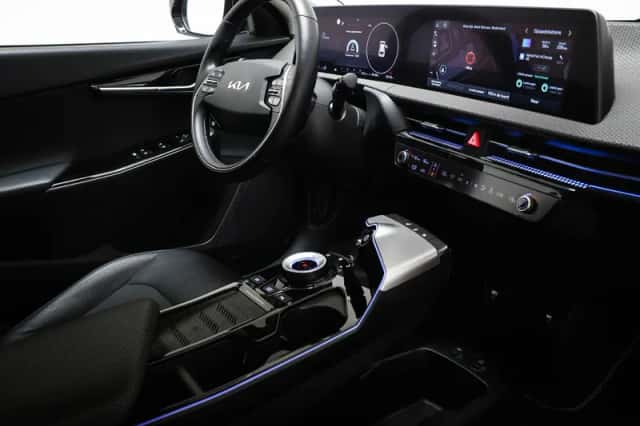 Kia EV6 (2024) thumbnail 3