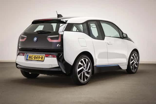BMW i3 (2017) thumbnail 2