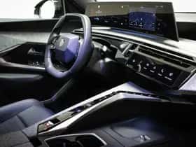 Peugeot e-3008 (2024) thumbnail 3