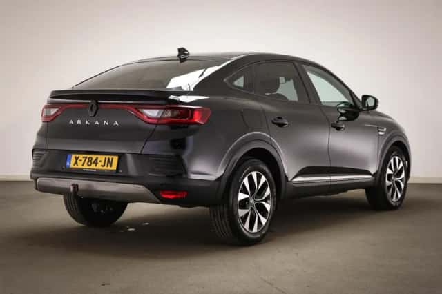 Renault Arkana (2022) thumbnail 2