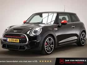 MINI Cooper (2018) thumbnail 1