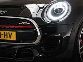 MINI Cooper (2018) thumbnail 17