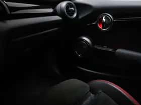 MINI Cooper (2018) thumbnail 37