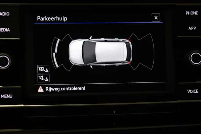 Volkswagen Polo (2021) thumbnail 5