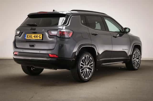 Jeep Compass (2025) thumbnail 2