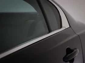 Jaguar XE (2015) thumbnail 20